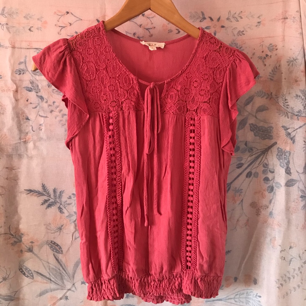 E M Pink Lace Short Sleeve Top